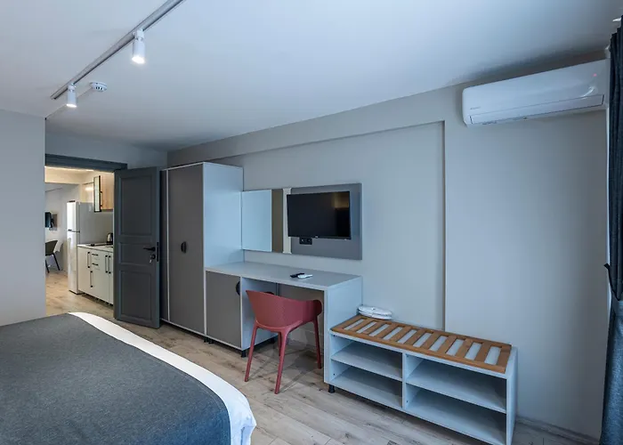 Calanthe Residence